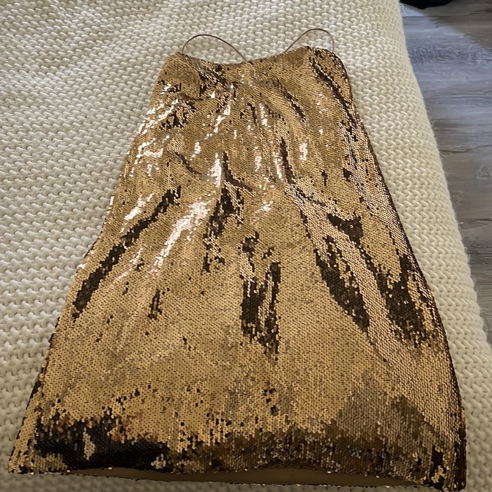 Mini sparkly gold dress